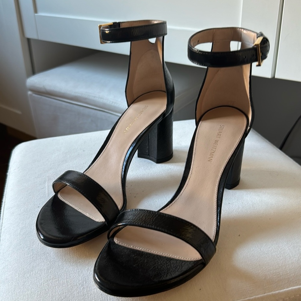 Stuart Weitzman Black Patent Leather heels